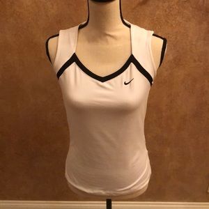 Nike sleeveless top Sz medium